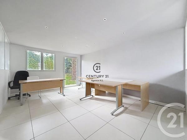 Maison à vendre  15 pièces - 435,89 m 2   CHELLES  - 77