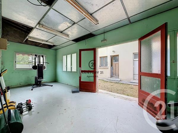 Maison à vendre  15 pièces - 435,89 m 2   CHELLES  - 77