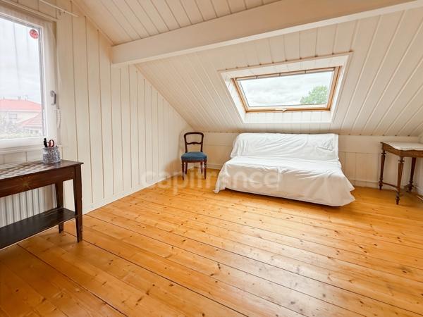 Maison à vendre 7 pièces SAINT GENIS POUILLY (01)