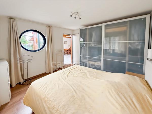 Maison à vendre 7 pièces SAINT GENIS POUILLY (01)