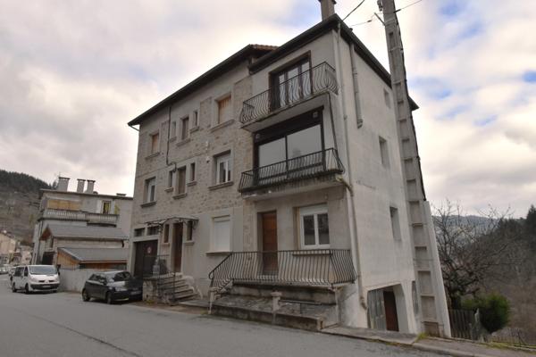 Appartement à louer 3 pièces SAINT MARTIN DE VALAMAS (07)