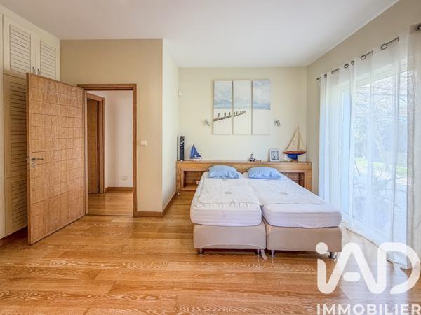 Maison à vendre 5 pièces 214 m² Fréjus