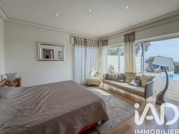 Maison à vendre 5 pièces 214 m² Fréjus