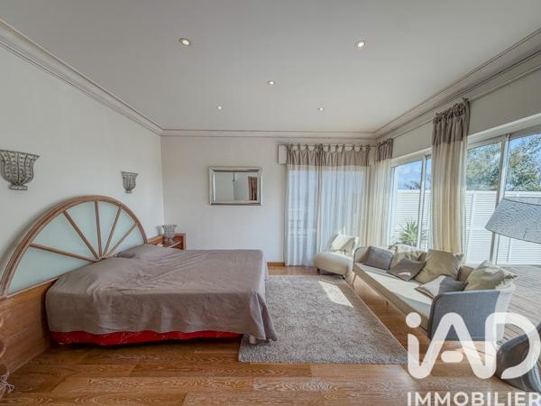 Maison à vendre 5 pièces 214 m² Fréjus