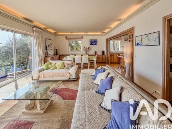 Maison à vendre 5 pièces 214 m² Fréjus