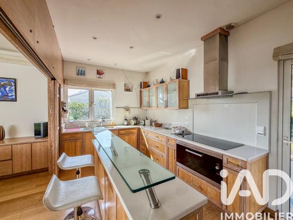 Maison à vendre 5 pièces 214 m² Fréjus