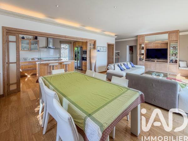 Maison à vendre 5 pièces 214 m² Fréjus