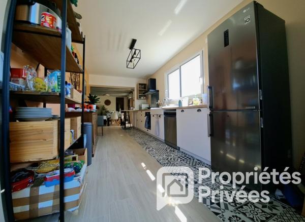 EXCLUSIVITE A VENDRE  37230 Fondettes centre, Maison 7 pièces 120 m² , jardin arboré et clos, garage, cave
