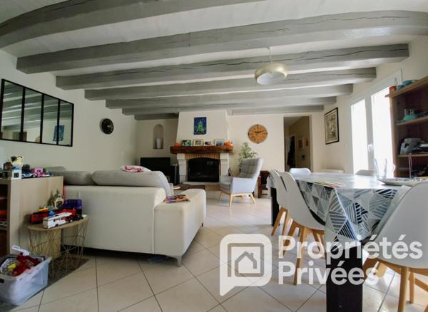 EXCLUSIVITE A VENDRE  37230 Fondettes centre, Maison 7 pièces 120 m² , jardin arboré et clos, garage, cave