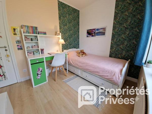 EXCLUSIVITE A VENDRE  37230 Fondettes centre, Maison 7 pièces 120 m² , jardin arboré et clos, garage, cave