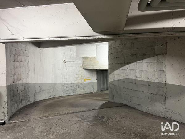 Location parking 10 m² Paris 14