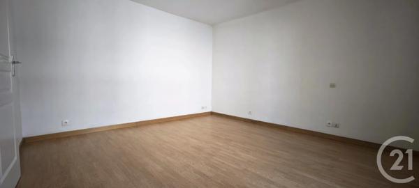 Appartement à vendre  3 pièces - 95,42 m 2   CHATEAUDUN  - 28