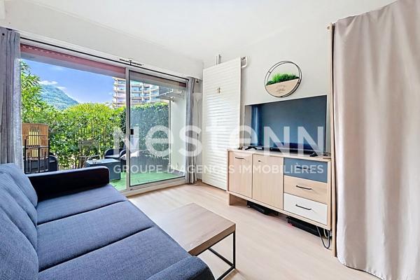 MANDELIEU : studio rez de jardin plein SUD