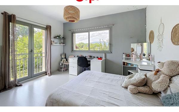 Maison à vendre    6 pièces • 240 m2 Cranves-Sales