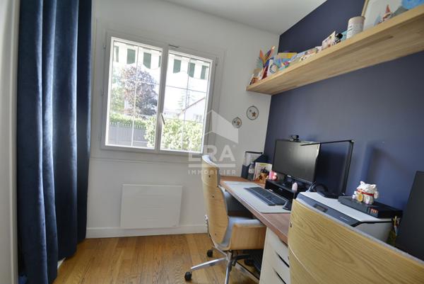 Maison La Celle Saint Cloud 7 pièce(s) 221 m2