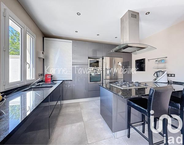 Maison à vendre 8 pièces 243 m² Bures-sur-Yvette