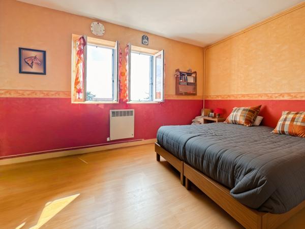 Reyrieux (01600) À Vendre – Grande maison familiale avec volumes et potentiel à Reyrieux