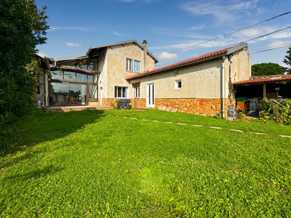 Reyrieux (01600) À Vendre – Grande maison familiale avec volumes et potentiel à Reyrieux