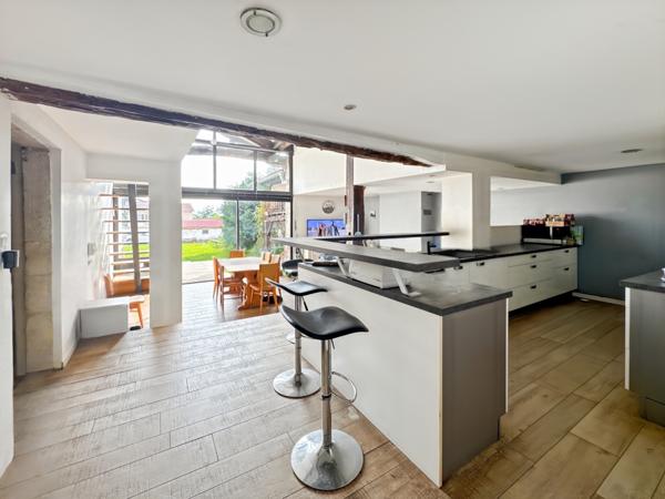 Reyrieux (01600) À Vendre – Grande maison familiale avec volumes et potentiel à Reyrieux