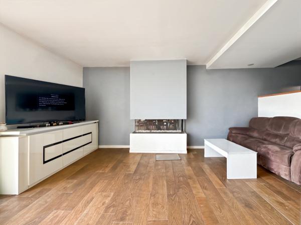 Reyrieux (01600) À Vendre – Grande maison familiale avec volumes et potentiel à Reyrieux