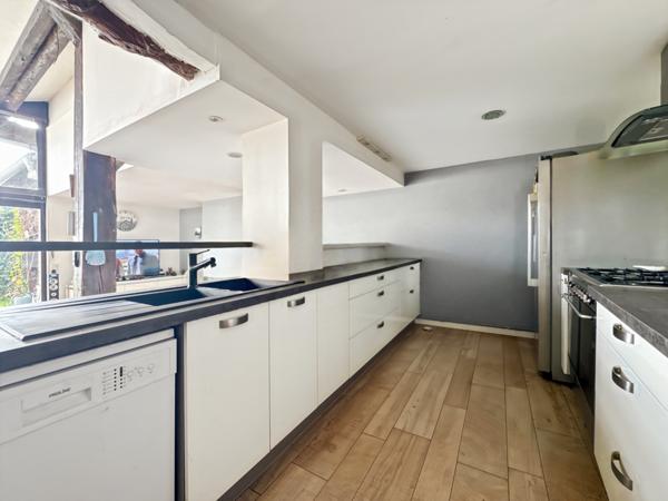 Reyrieux (01600) À Vendre – Grande maison familiale avec volumes et potentiel à Reyrieux