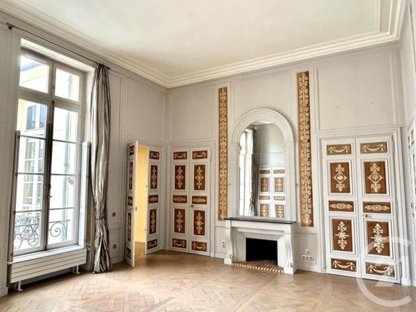Appartement à vendre  4 pièces - 132,54 m 2   PARIS  - 75003