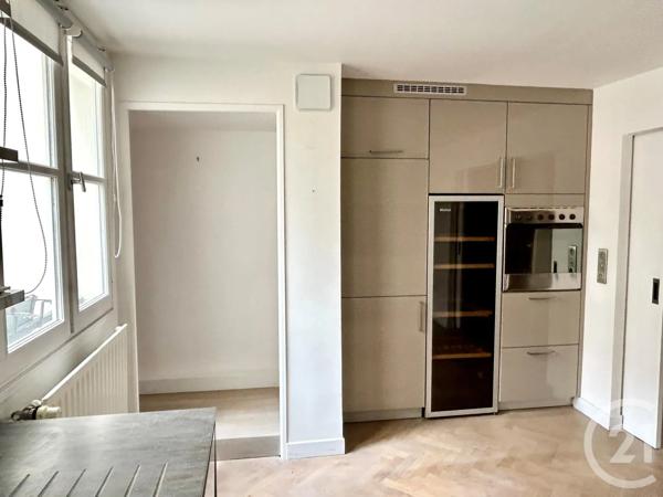 Appartement à vendre  4 pièces - 132,54 m 2   PARIS  - 75003