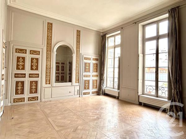 Appartement à vendre  4 pièces - 132,54 m 2   PARIS  - 75003