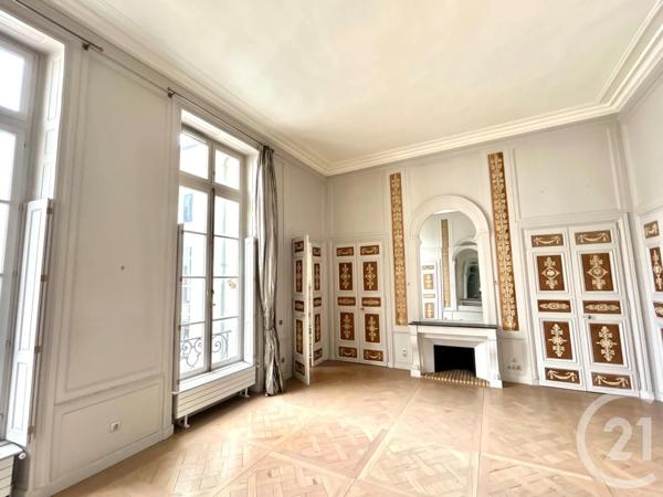 Appartement à vendre  4 pièces - 132,54 m 2   PARIS  - 75003