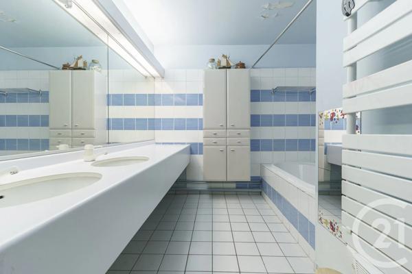 Appartement F3 à vendre  3 pièces - 95 m 2   PARIS  - 75019