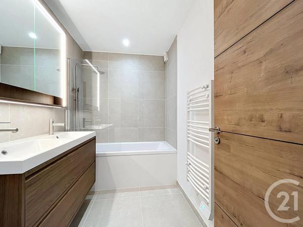 Appartement F3 à vendre  3 pièces - 72,29 m 2   CHARTRES  - 28