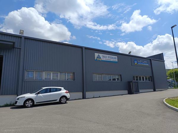 Location Local commercial 1 pièces 218 m2 à Bourgoin-Jallieu