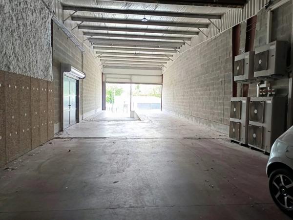 Location Local commercial 1 pièces 218 m2 à Bourgoin-Jallieu