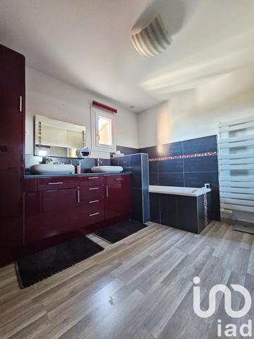 Maison 5 pièces de 136 m² à Bompas (66430)