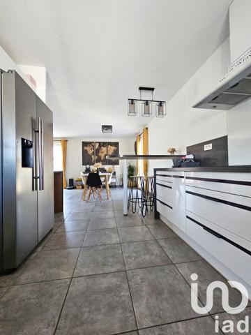 Maison 5 pièces de 136 m² à Bompas (66430)