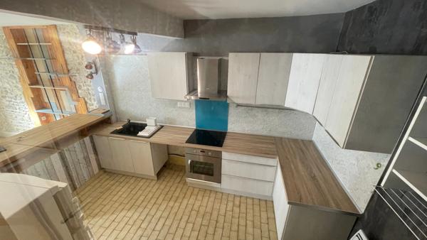Maison de ville 2 pièces Mieux qu'un appartement LA CHARITE SUR LOIRE proche Nevers
