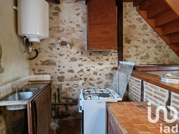 House for sale 4 rooms 77 m² Saint-Estèphe