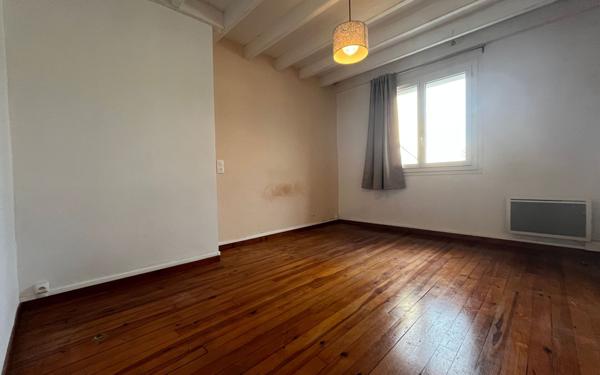 Maison à louer    4 pièces •  Salles-sur-l'Hers