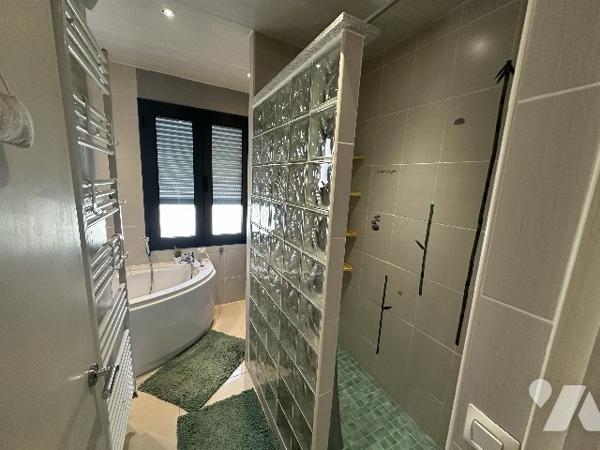 MAISON - 4 CHAMBRES - GARAGE - JARDIN - PROCHE CENTRE-VILLE
