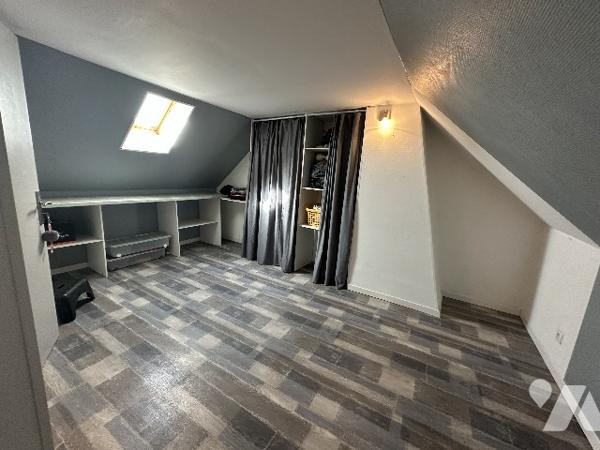 MAISON - 4 CHAMBRES - GARAGE - JARDIN - PROCHE CENTRE-VILLE