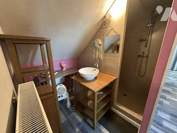 MAISON - 4 CHAMBRES - GARAGE - JARDIN - PROCHE CENTRE-VILLE