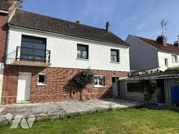 MAISON - 4 CHAMBRES - GARAGE - JARDIN - PROCHE CENTRE-VILLE