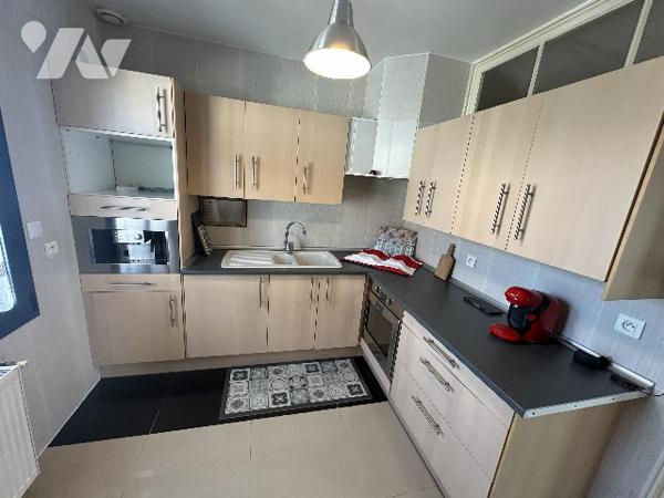 MAISON - 4 CHAMBRES - GARAGE - JARDIN - PROCHE CENTRE-VILLE