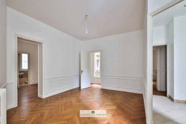 APPARTEMENT Paris 17ie ETOILE/CARNOT - Au calme - 5 PIECES - 117M2 - 3 CHAMBRES - Cave