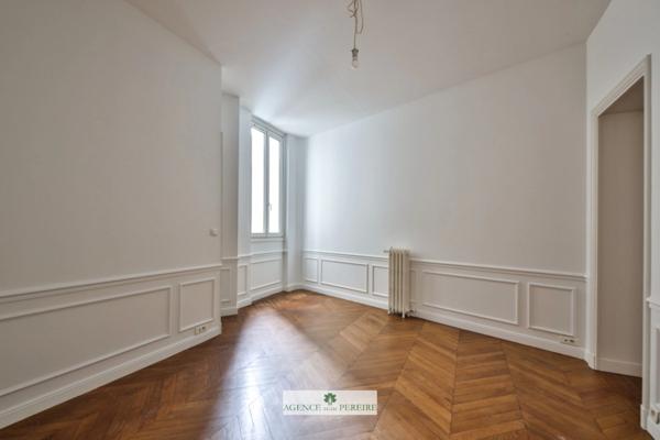 APPARTEMENT Paris 17ie ETOILE/CARNOT - Au calme - 5 PIECES - 117M2 - 3 CHAMBRES - Cave