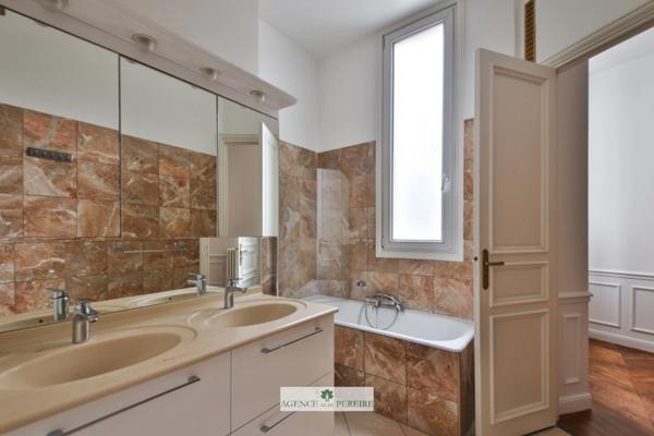 APPARTEMENT Paris 17ie ETOILE/CARNOT - Au calme - 5 PIECES - 117M2 - 3 CHAMBRES - Cave