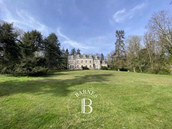 Veuves, Château 16 Chambres -  558 m² à vendre