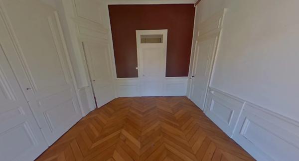 APPARTEMENT T3 A LOUER - LYON 1ER ARRONDISSEMENT Mairie-Martiniere 79.37 m 2 990 € charges comprises par mois