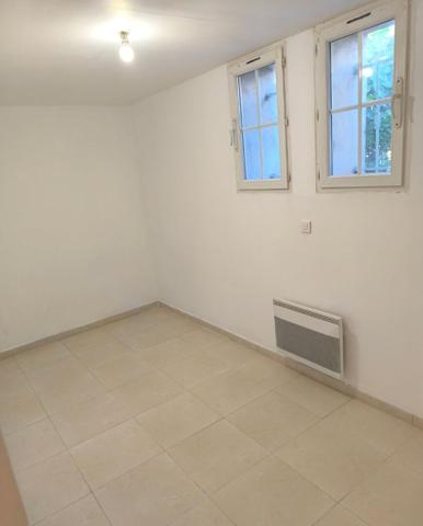 Appartement 3 pièces Prêt à habiter Idéal investisseur ou premier achat Le Muy (83490)