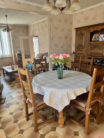 Maison
                                                                                                                                                                                                                                                                                                                        3 pièce(s)                                                                                                                                                                                                          1 chambre(s)                                                                                                                                                                                                          61.4  m²